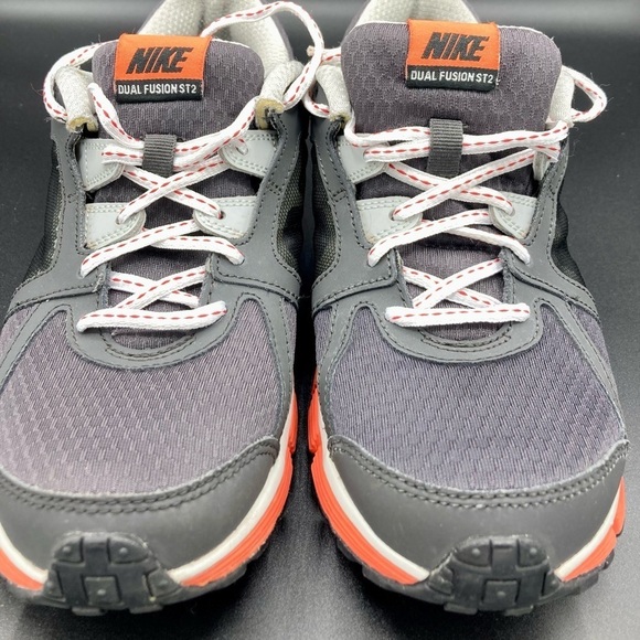EUC NIKE‎ Dual Fusion St 2 Running shoes, 6.5Y or women's 8/8.5 NIKE - Picture 6 of 13